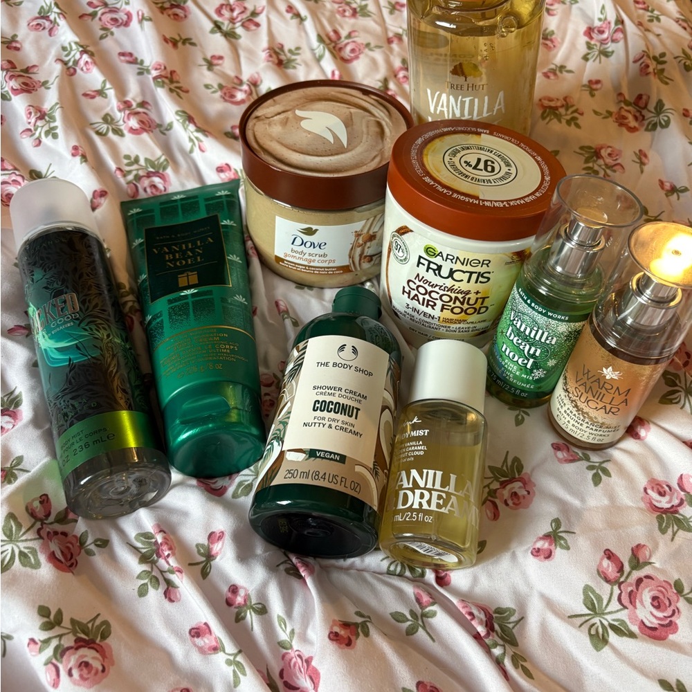 Assorted Vanilla & Coconut Body Care Bundle - Green and Cream Tones Lots!!